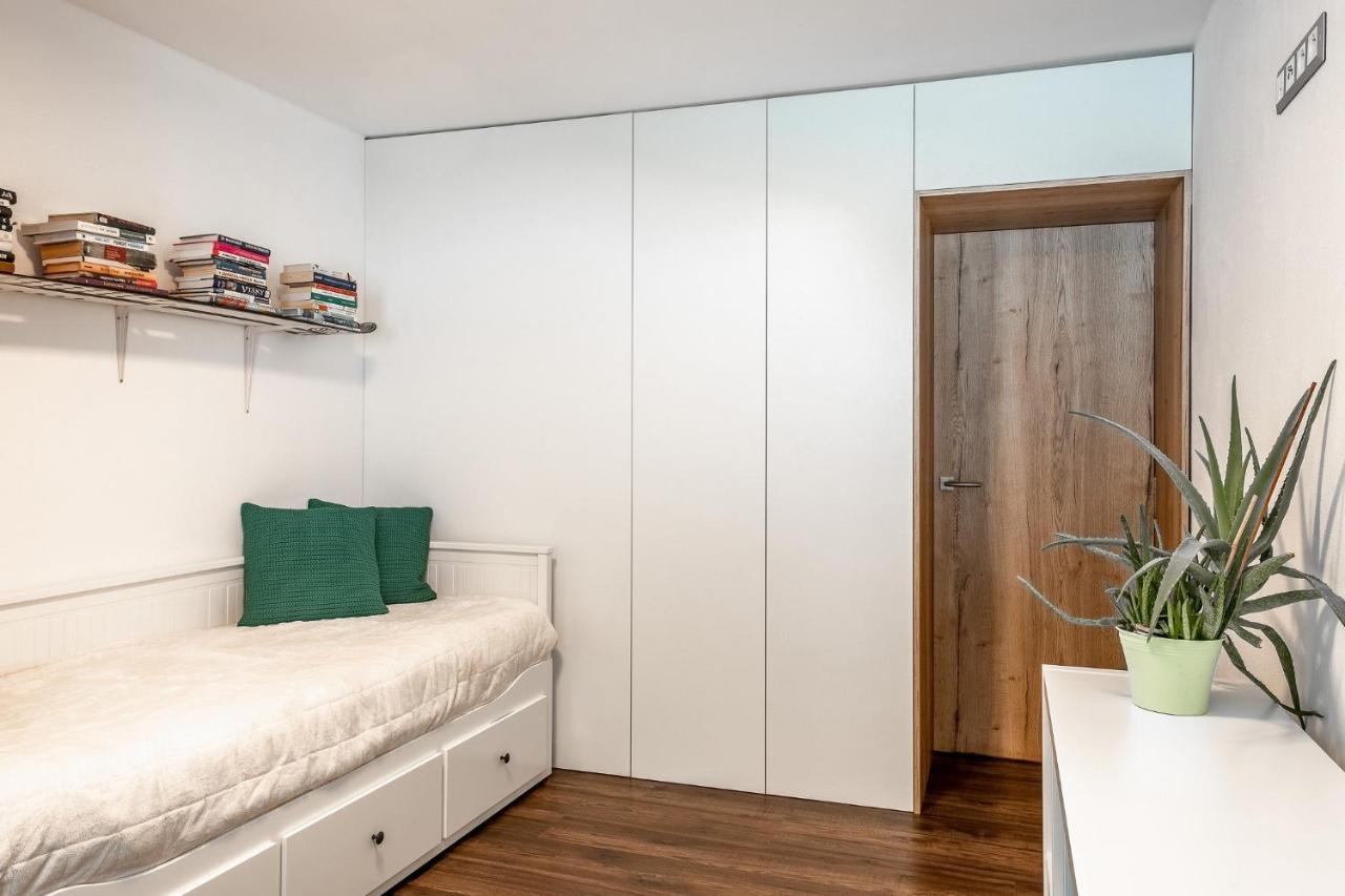 Zuzo Flat Stare Koliesko 96 Apartment Демановска Долина Екстериор снимка